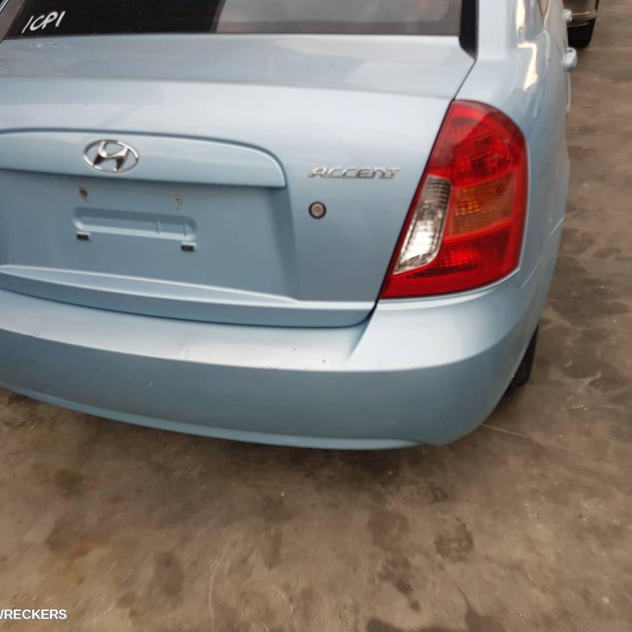 2007 Hyundai Accent Left Front Door 2007 Hyundai Accent Left Front Door