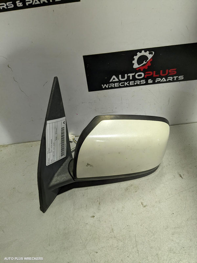 2005 Nissan Xtrail Left Door Mirror 2005 Nissan Xtrail Left Door Mirror