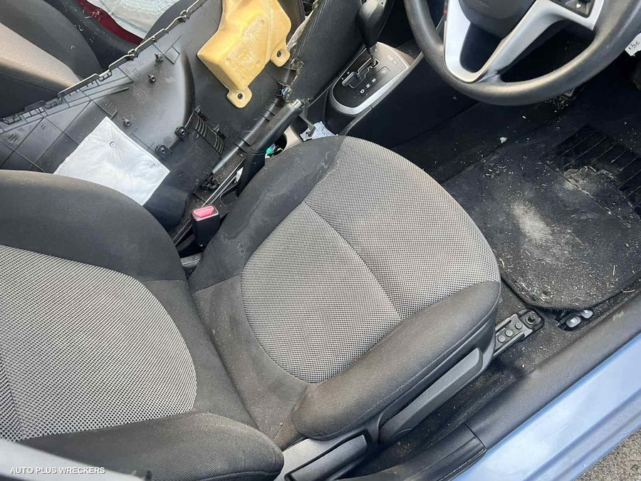 2012 Hyundai Accent Sunvisor 2012 Hyundai Accent Sunvisor