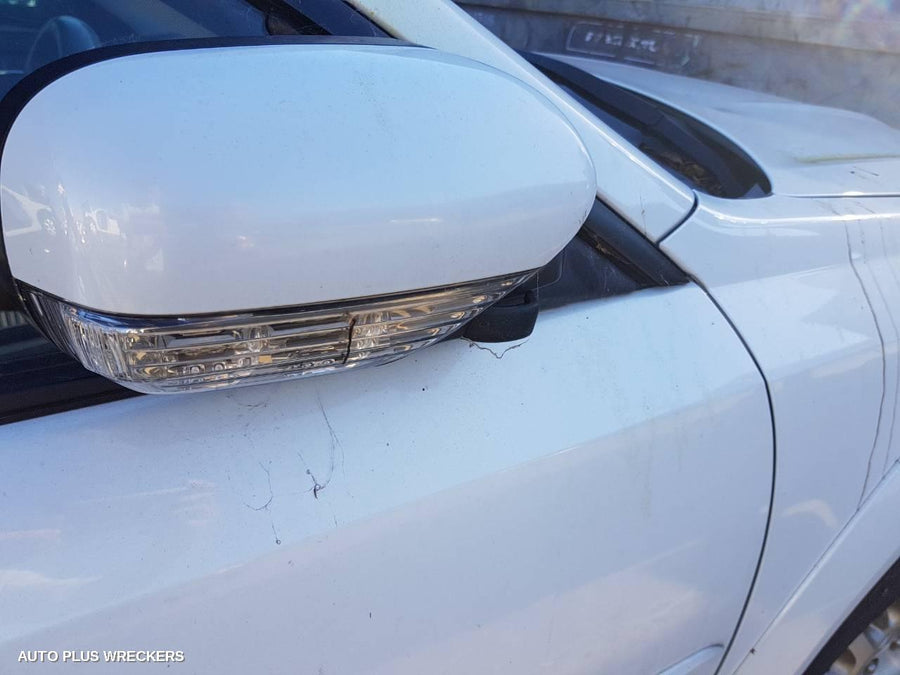 2004 Subaru Outback Right Indicator Fog Side 2004 Subaru Outback Right Indicator Fog Side