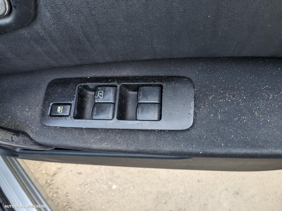 2013 Nissan Dualis Right Front Lower Control Arm 2013 Nissan Dualis Right Front Lower Control Arm