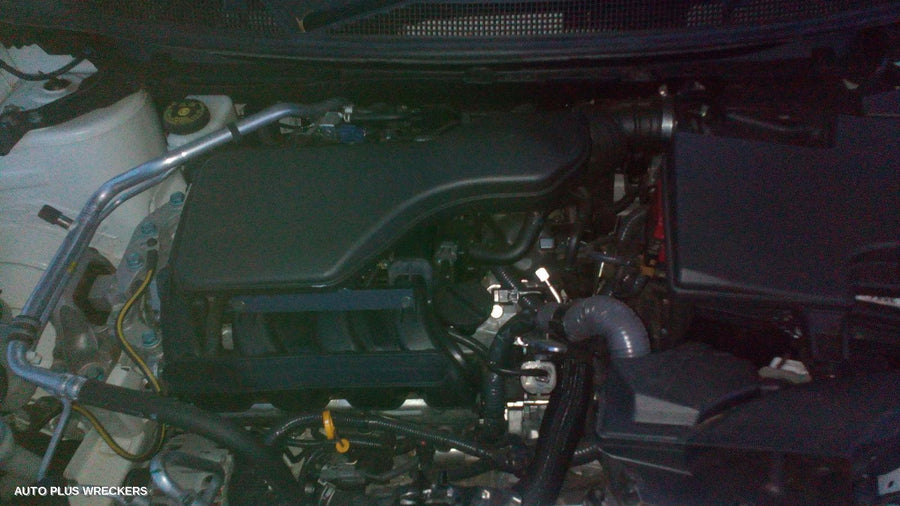 2015 Nissan Qashqai Right Front Hub Assembly 2015 Nissan Qashqai Right Front Hub Assembly