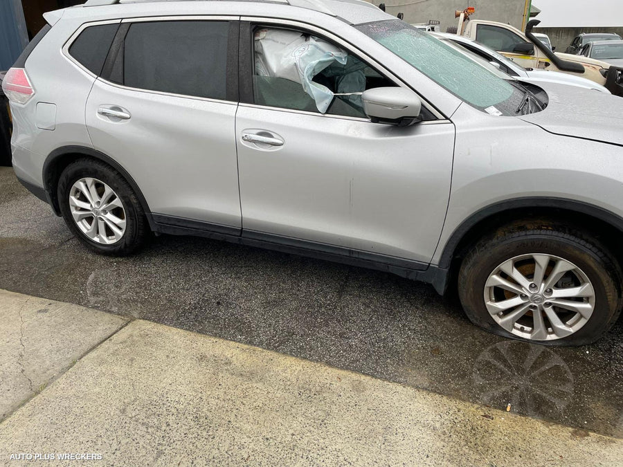 2015 Nissan Xtrail Radiator Support 2015 Nissan Xtrail Radiator Support