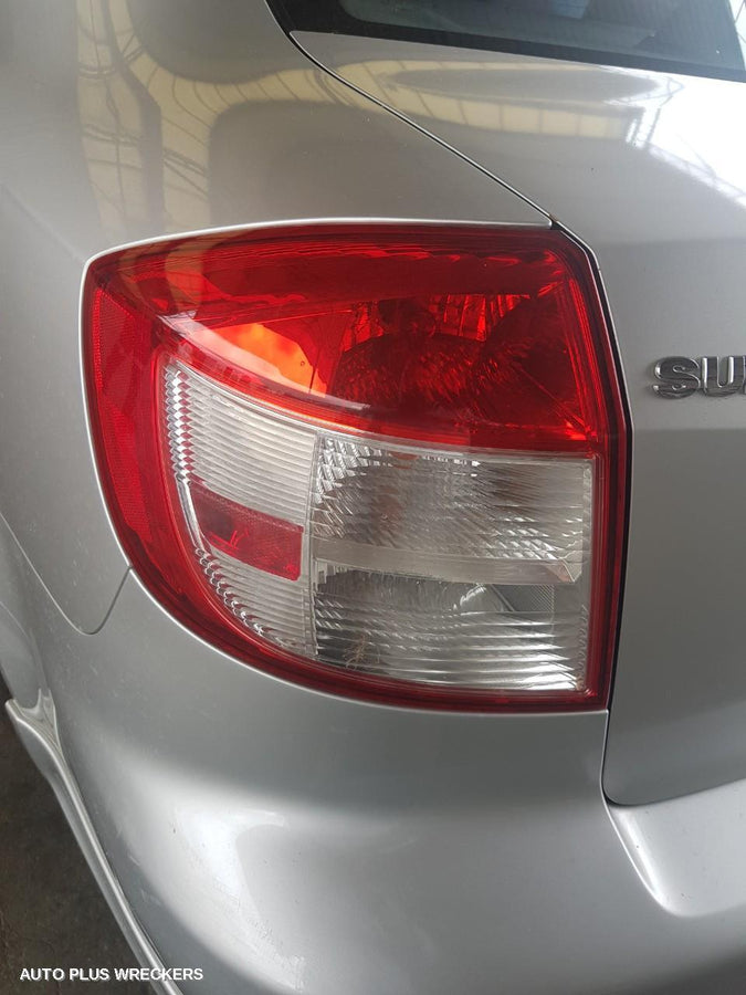 2008 Suzuki Sx4 Left Rear Door Sliding 2008 Suzuki Sx4 Left Rear Door Sliding