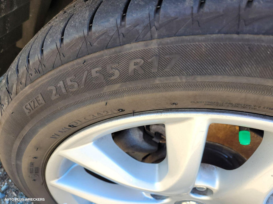 2010 Nissan Maxima Left Rear Door Sliding 2010 Nissan Maxima Left Rear Door Sliding