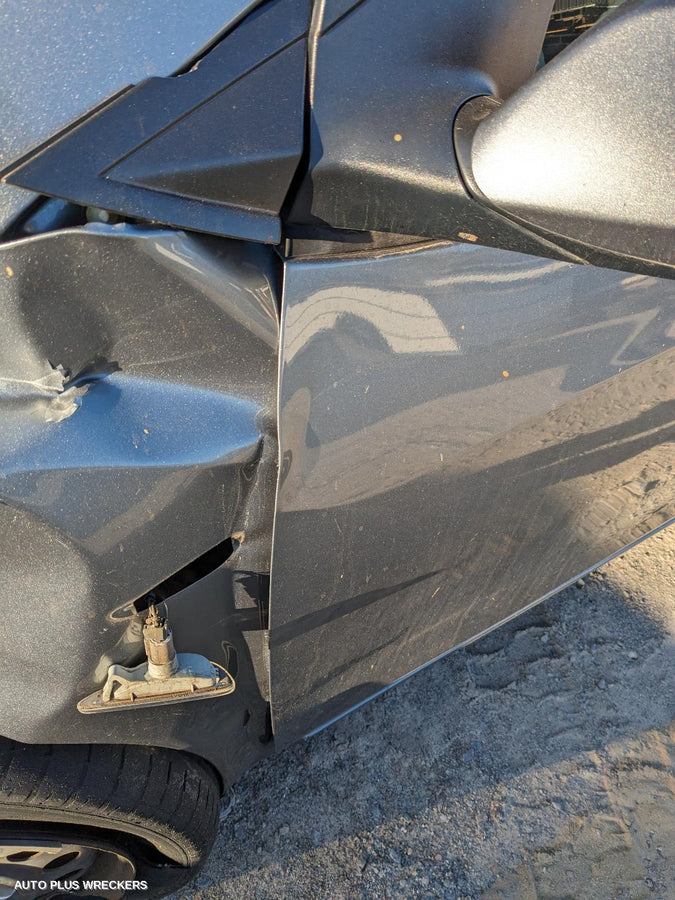 2016 Hyundai I30 Right Rear Door Sliding 2016 Hyundai I30 Right Rear Door Sliding