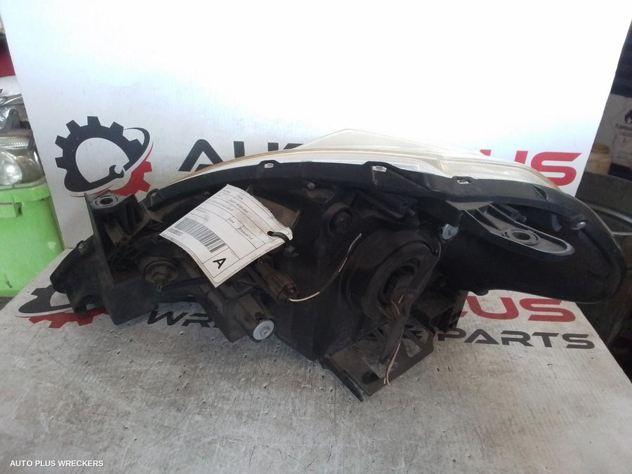 2008 Nissan Tiida Right Headlamp 2008 Nissan Tiida Right Headlamp