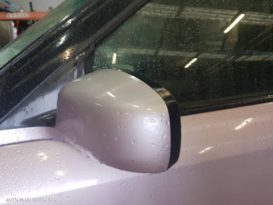 2005 Suzuki Swift Right Rear Door Window 2005 Suzuki Swift Right Rear Door Window