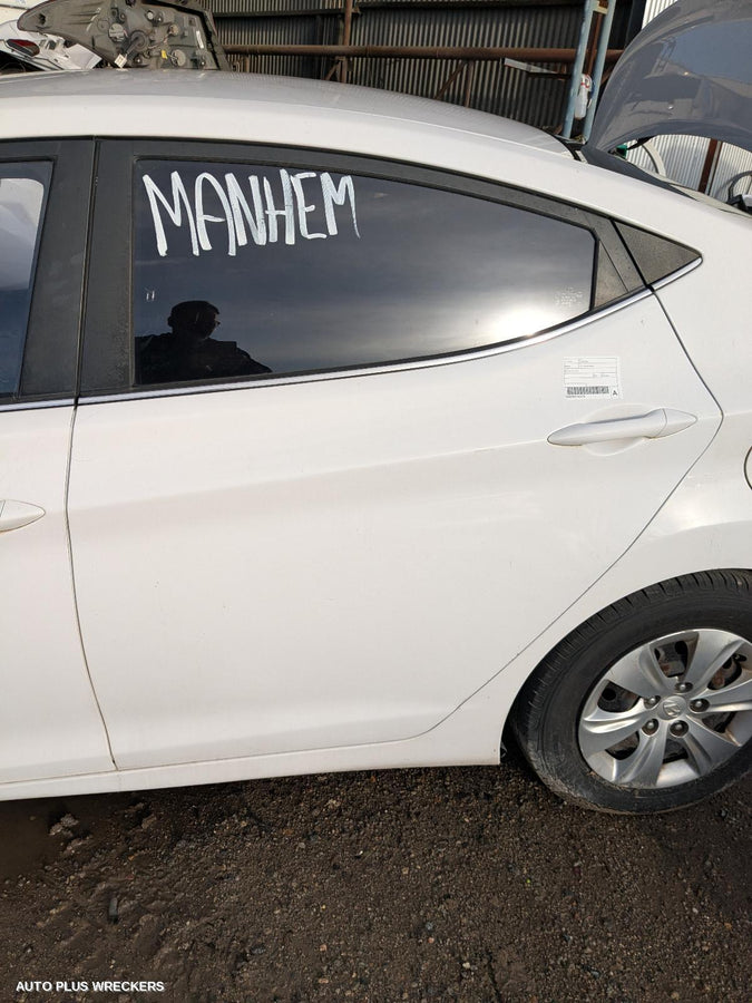 2013 Hyundai Elantra Left Rear Door Sliding