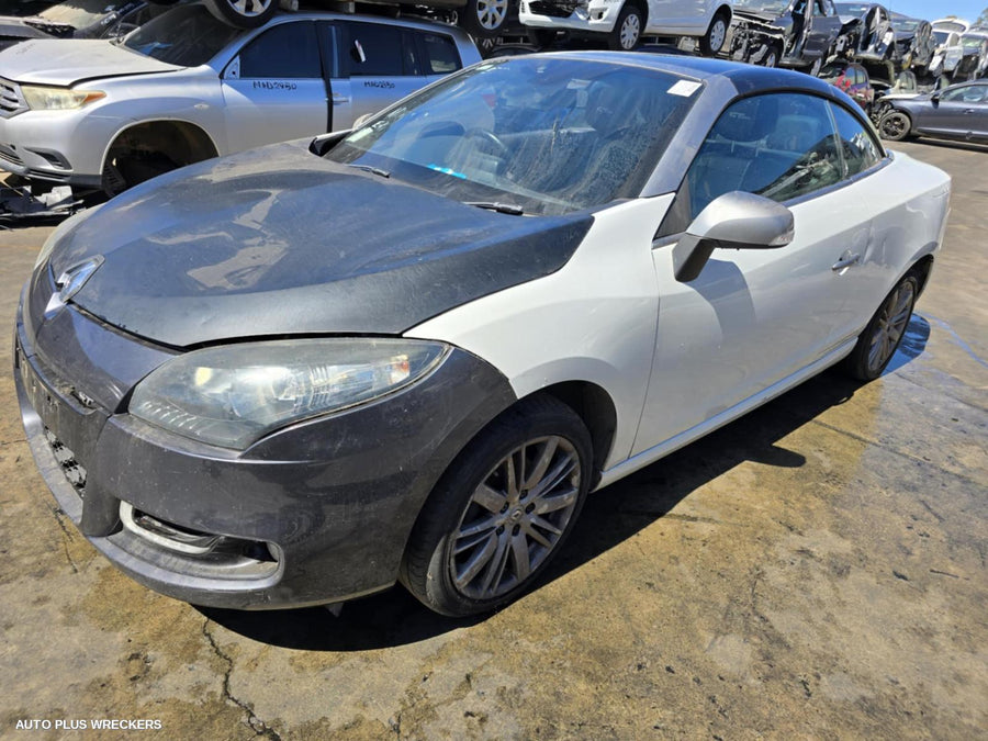 2015 Renault Megane Sunvisor