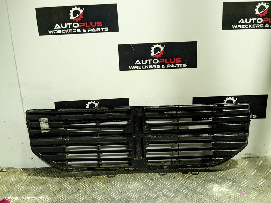 2009 Dodge Caliber Grille