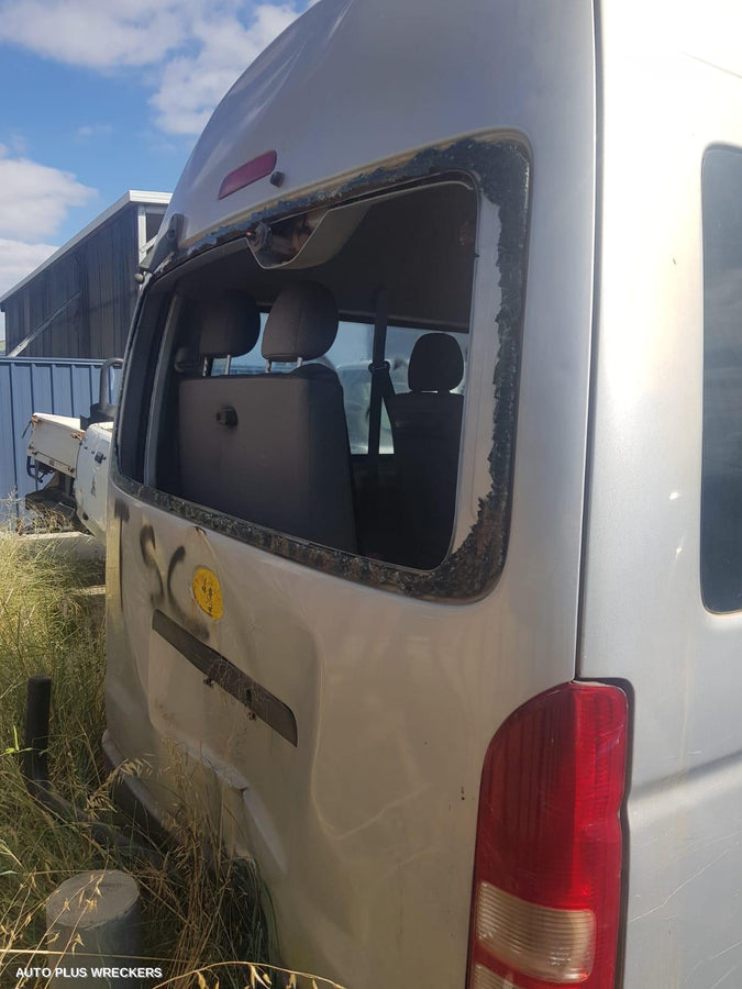 2005 Toyota Hiace 3rd Seat