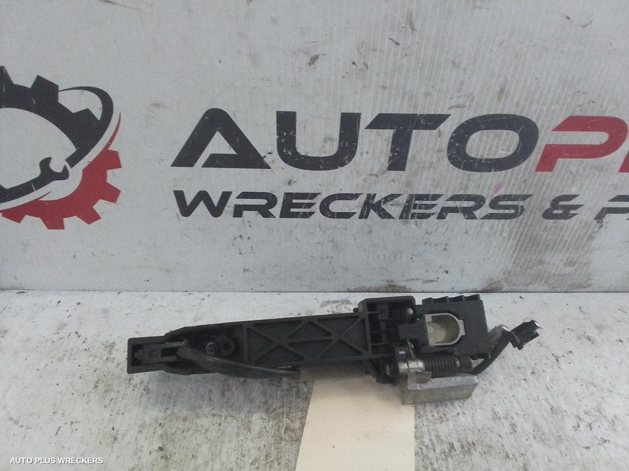 2007-2014 Nissan Dualis Door Handle