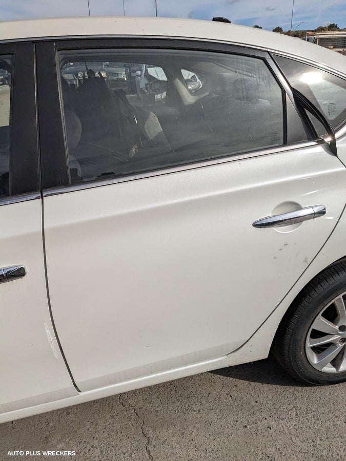 2016 Nissan Pulsar Right Front Window Reg Motor