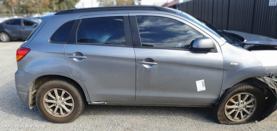 2011 Mitsubishi Asx Right Front Door