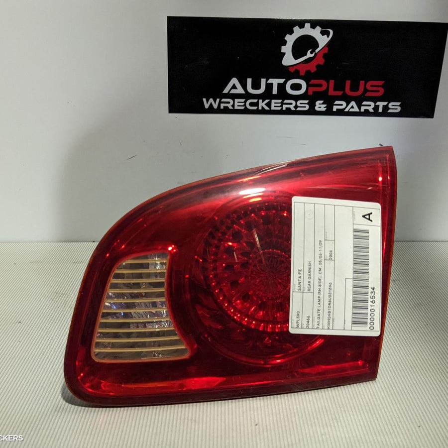 2006-2009 Hyundai Santa Fe Rear Garnish