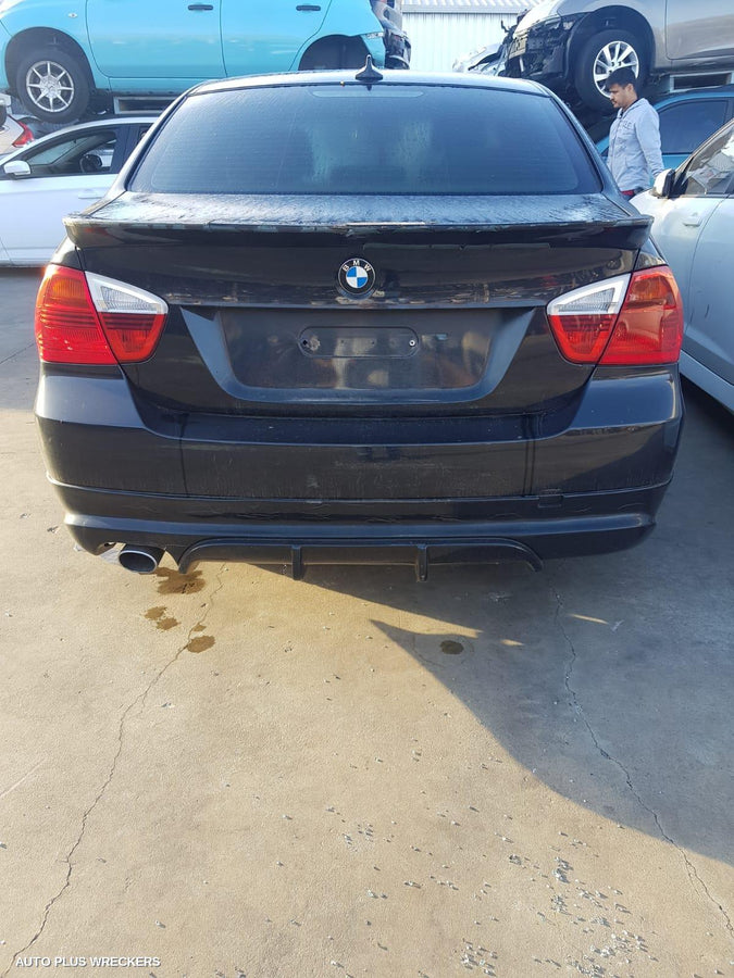 2005 Bmw 3 Series Washer Bottle
