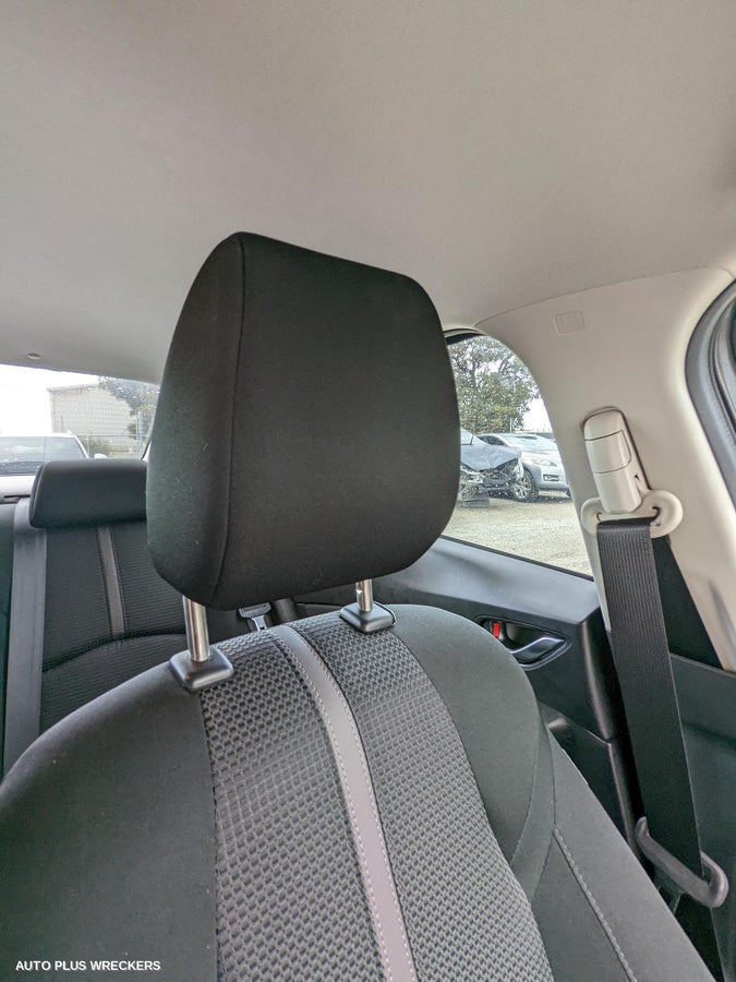 2017 Mazda 3 Right Rear Door Window