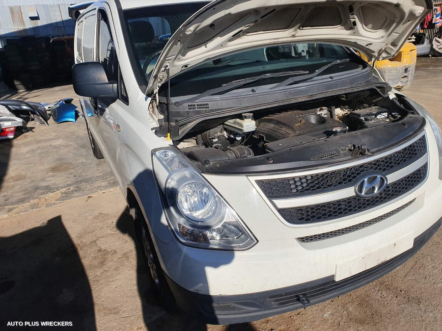 2010 Hyundai Iload/imax Left Door Mirror