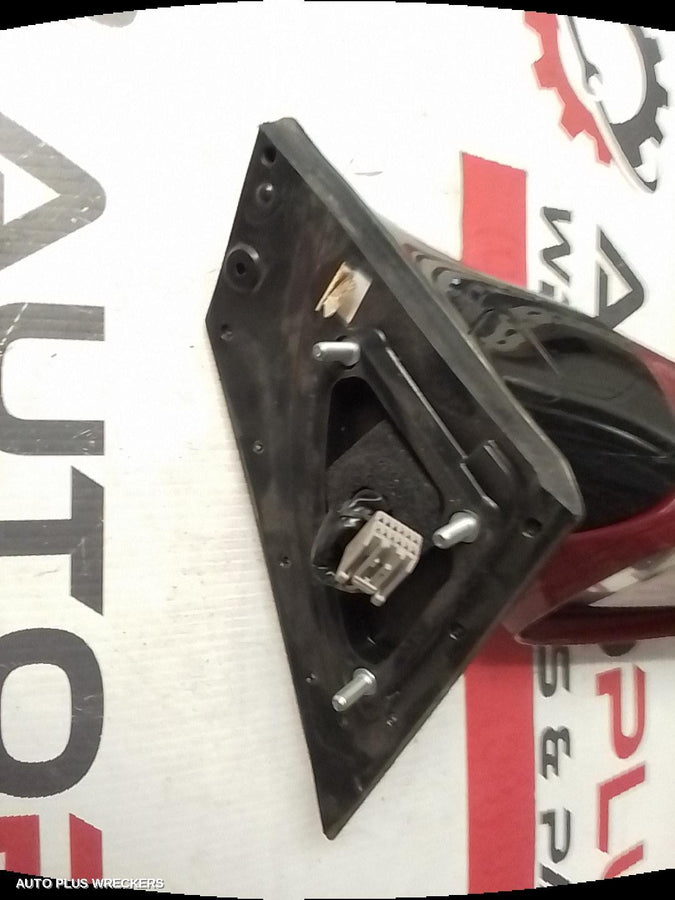 2010-2013 Hyundai I45 Left Door Mirror