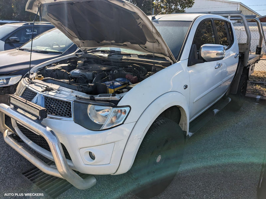 2006-2015 Mitsubishi Triton Right Rear Wnd Reg Motor