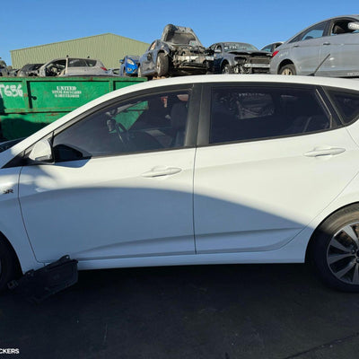2016 HYUNDAI ACCENT SUNVISOR
