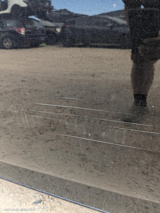 2013 Hyundai I40 Right Front Door Window