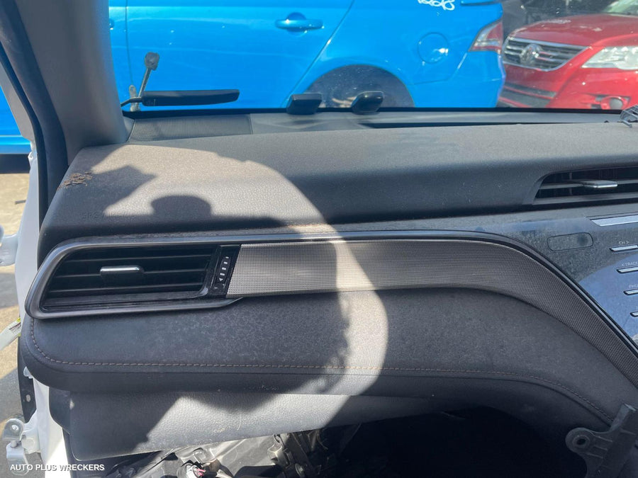2020 TOYOTA CAMRY CONSOLE
