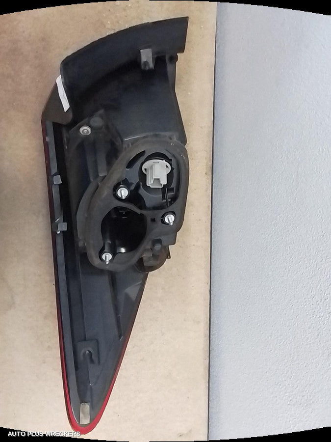 2014 Mazda 6 Right Taillight