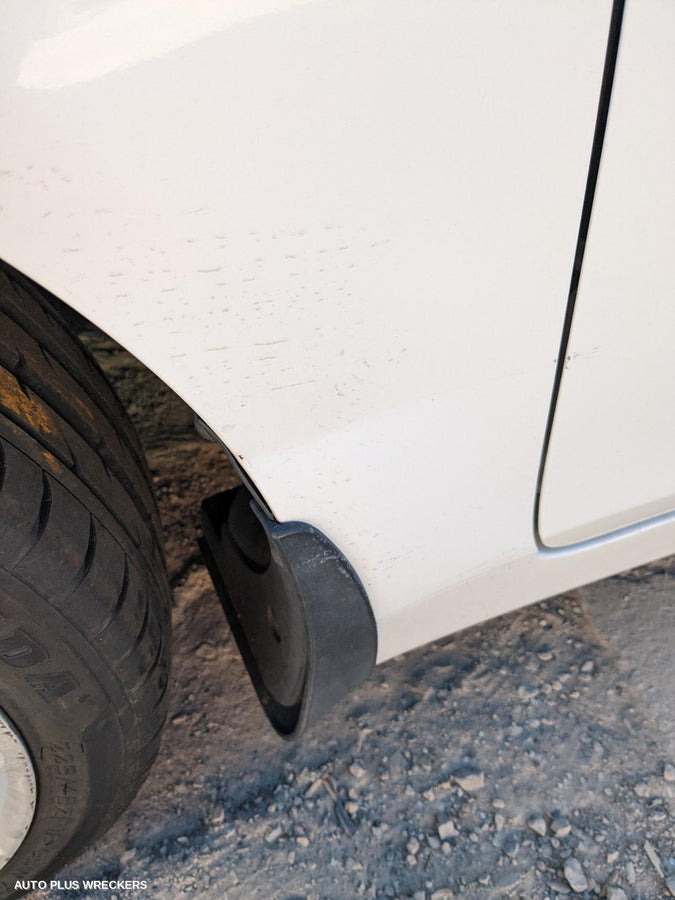 2010 Hyundai I45 Radiator Support