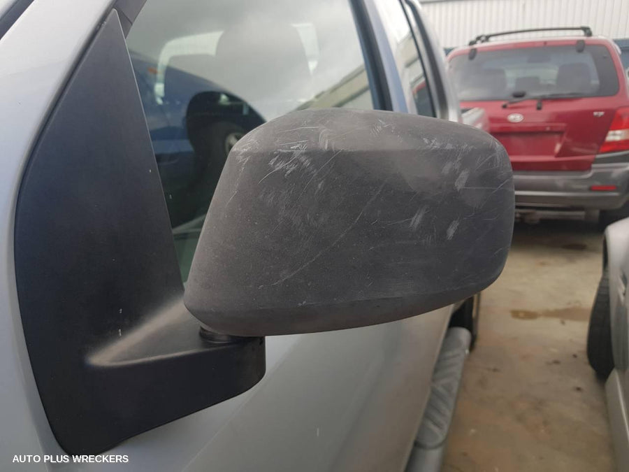 2005 Nissan Navara Right Rear Door Window