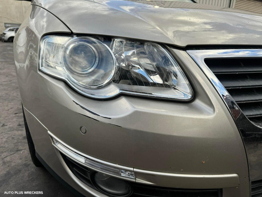 2006-2010 Volkswagen Passat Left Front Door