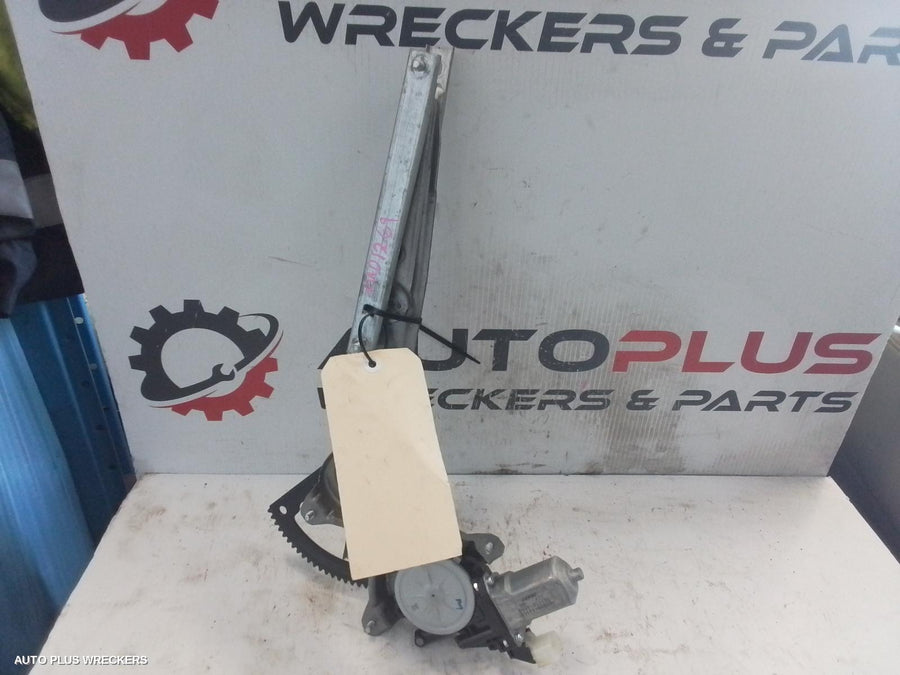 2010-2015 Hyundai I20 Left Front Window Reg Motor