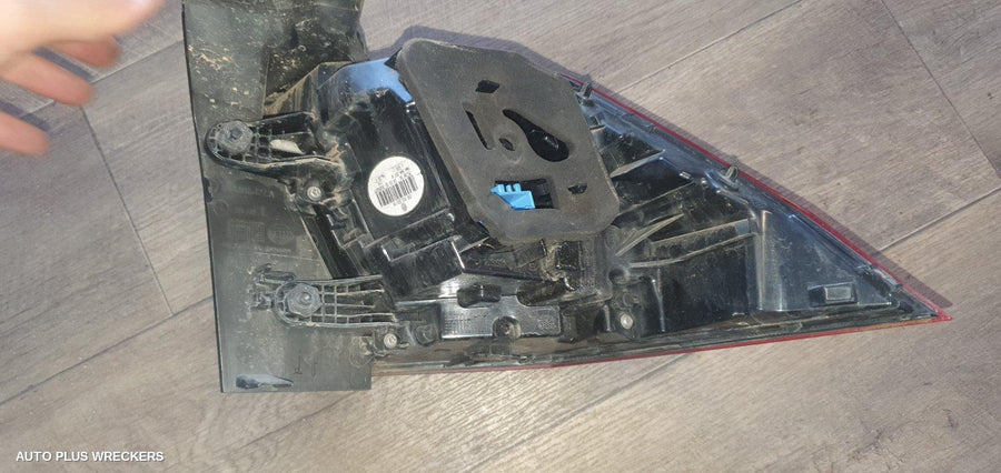 2016 VOLKSWAGEN TIGUAN LEFT TAILLIGHT