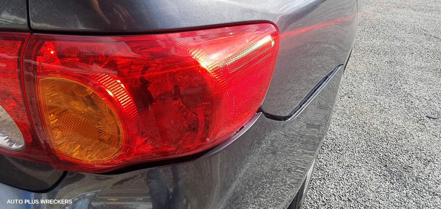 2007 Toyota Corolla Right Front Door