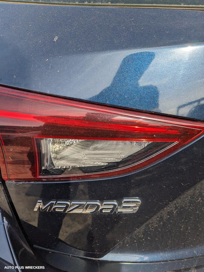 2015 Mazda 3 Right Front Door Window