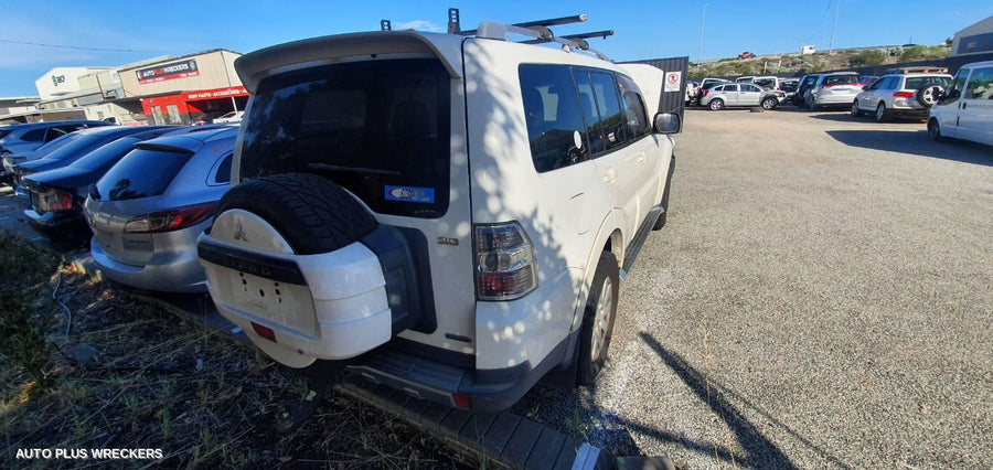 2007 Mitsubishi Pajero Right Rear Side Glass