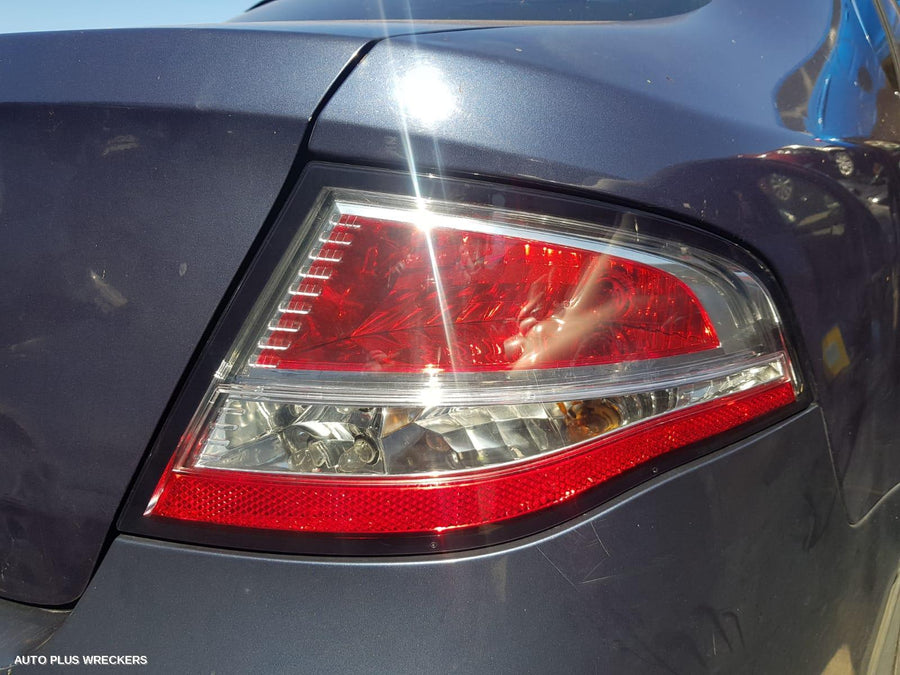 2009 Ford Falcon Right Front Door