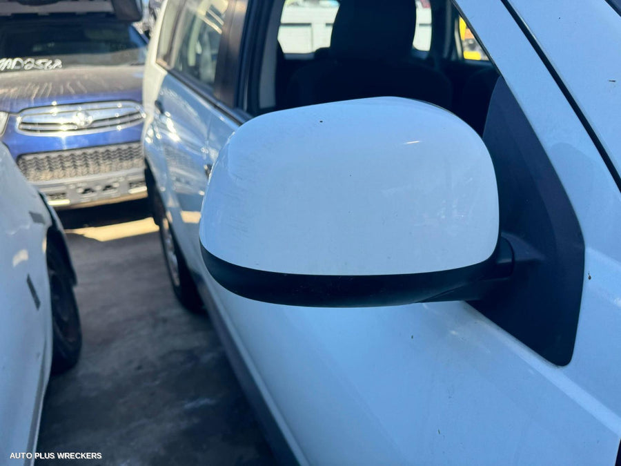 2009 Mitsubishi Outlander Rear Garnish