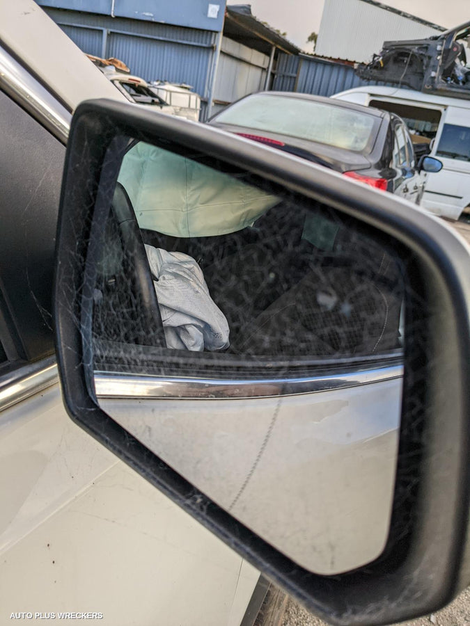 2020 Holden Acadia Headrest