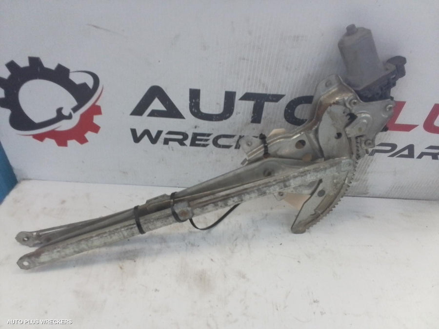 2009-2014 Suzuki Alto Right Front Window Reg Motor