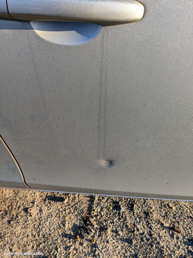 2016 Volvo S40 Left Front Door