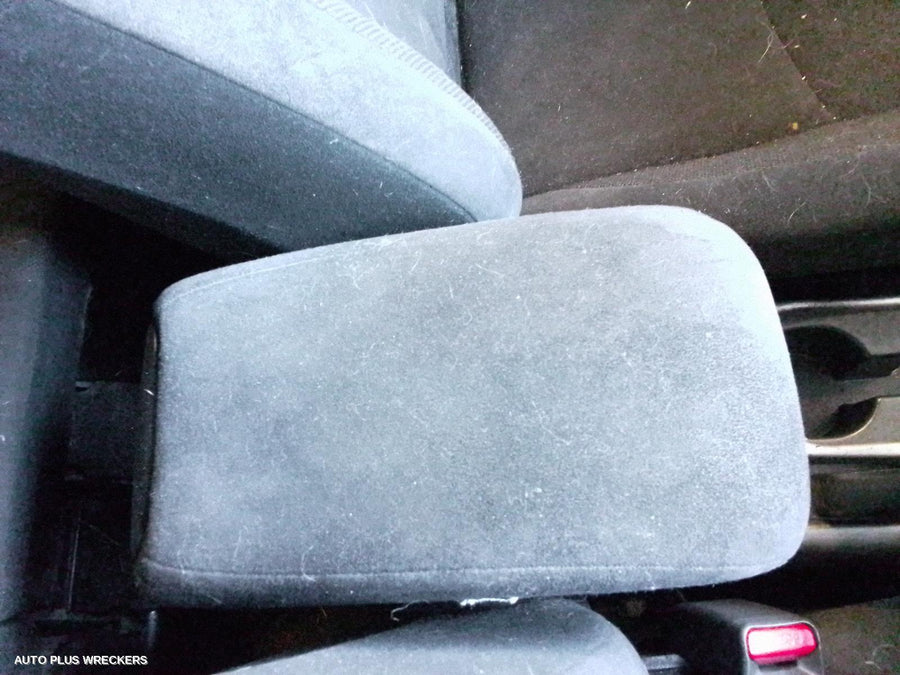 2006 MITSUBISHI OUTLANDER WASHER BOTTLE