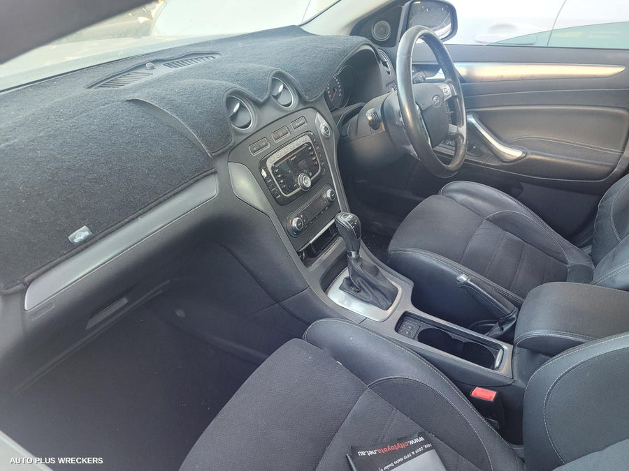 2011 Ford Mondeo Right Door Mirror