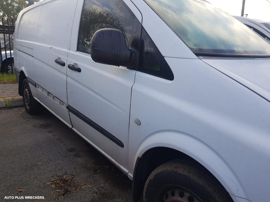 2006 Mercedes Vito Right Front Door Window