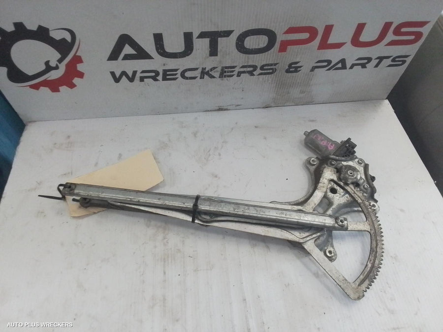 2006-2015 Mitsubishi Triton Right Front Window Reg Motor