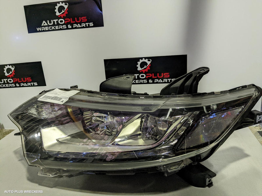 2017 Mitsubishi Outlander Left Headlamp