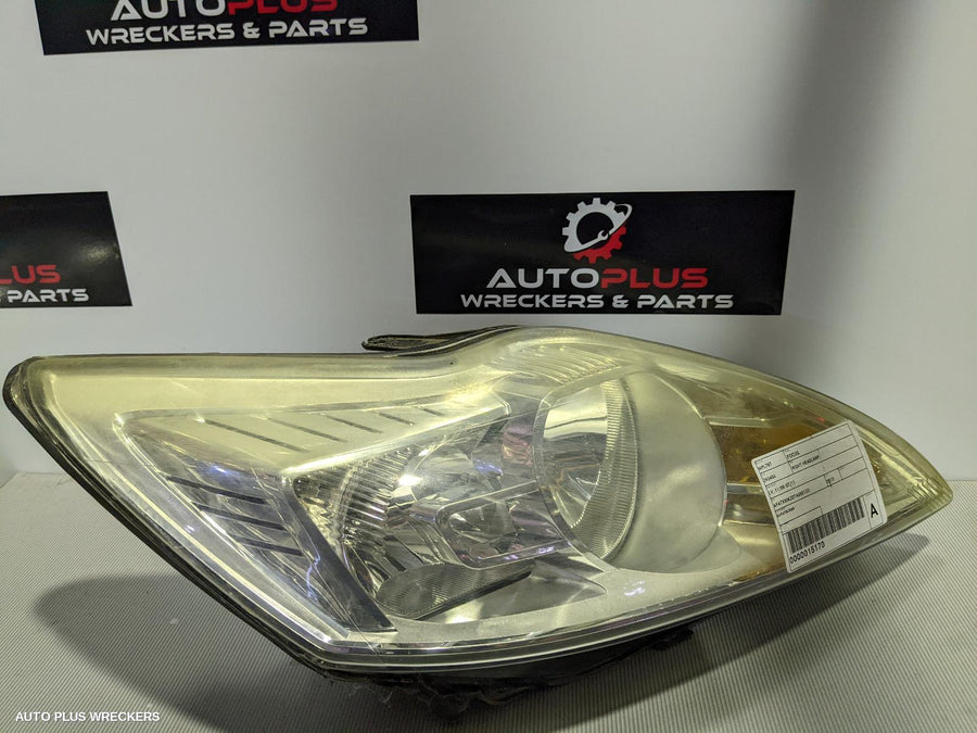 2010 Ford Focus Right Headlamp