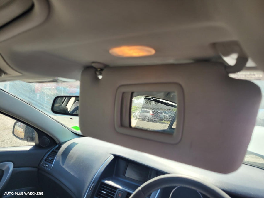 2011 Renault Latitude Right Rear Door Sliding