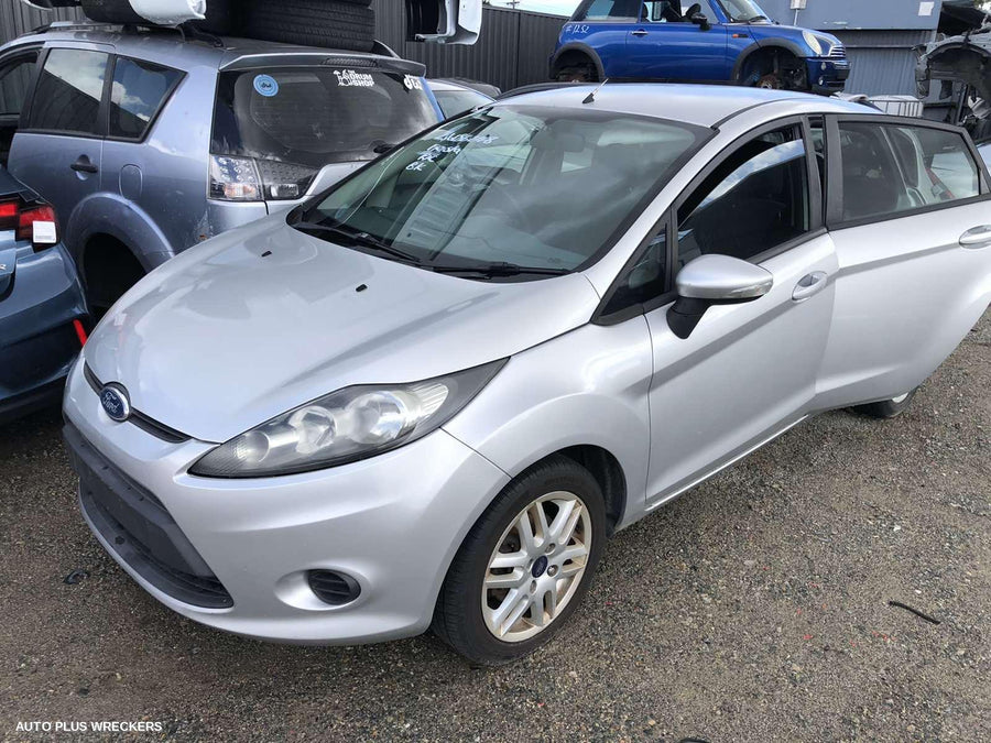 2009 Ford Fiesta Right Rear Door Window